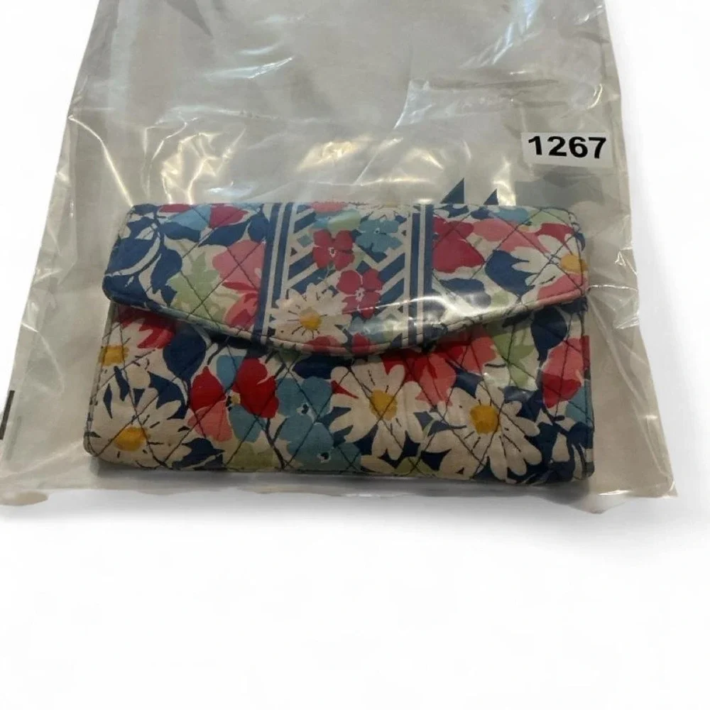 Vera Bradley Floral Wallet Womens OS Multicolor Quilted